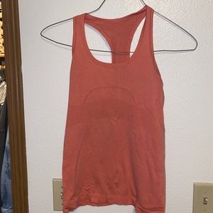Lululemon tank top